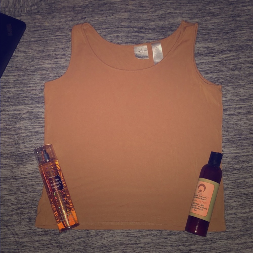 tightish tank top DO NOT BUY PLEASE TRADE